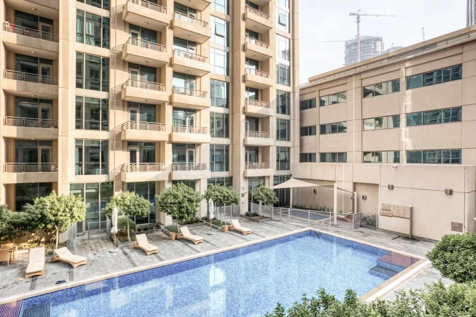 Blueground Boulevard Central Pool Gym Dxb-1179 Apartment Dubai